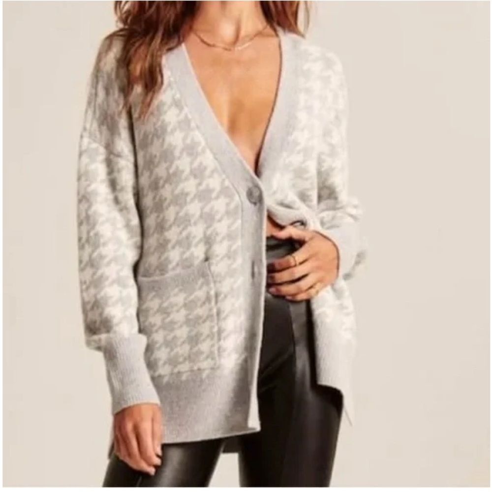 Abercrombie & Fitch Abercrombie & Fitch Houndstooth Cardigan